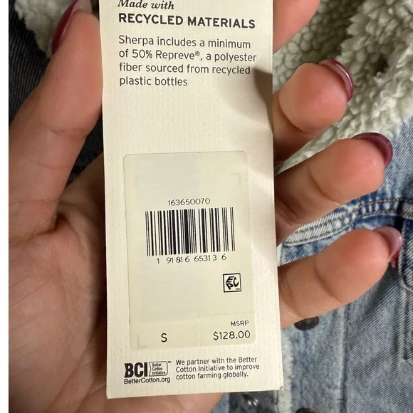 NWT LEVI'S TYPE III SHERPA TRUCKER JACKET Light Wash size SM - Picture 4 of 8